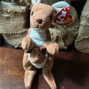 Ty Beanie Baby “Pouch” the Kangaroo Plush 1996 Retired! Collectible